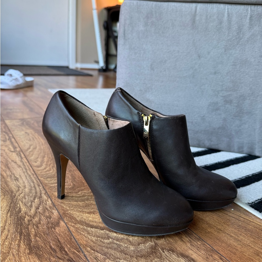 Vince Camuto brown leather High Heel Ankle Boots
